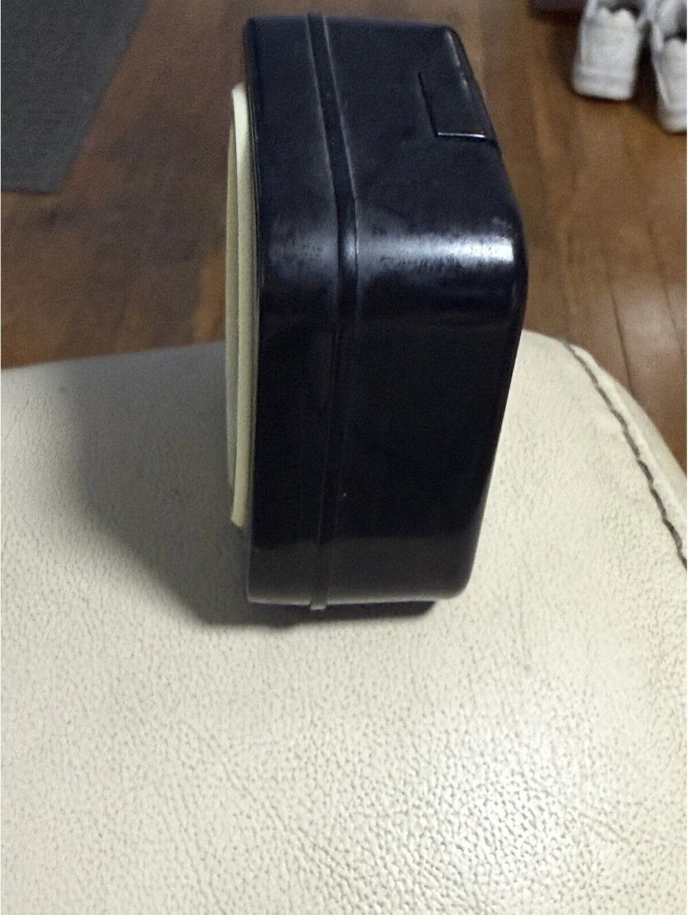 Compact travel world alarm clock 90s.